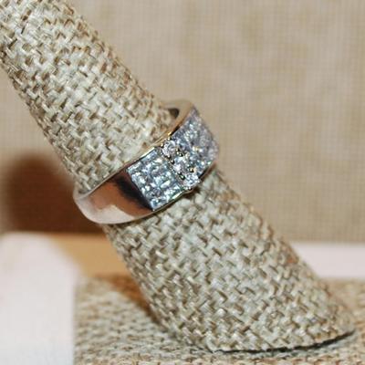 Size 7 Straight Rows Wedding/Engagement Style Ring Marked .925 on a Silver Band (6.0g)