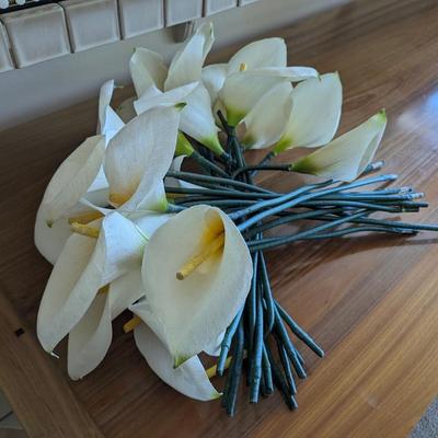 Faux Calla Lily stems 25 total