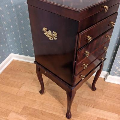 MAHOGANY QUEEN ANNE SILVER WARE CHEST