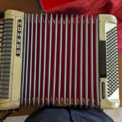 Hohner Twenty-L Accordion