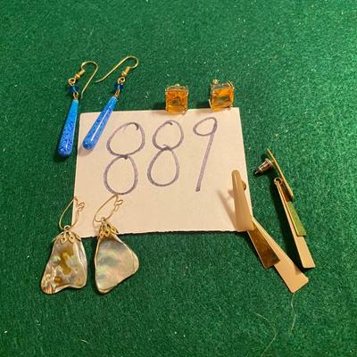 Earring Lot