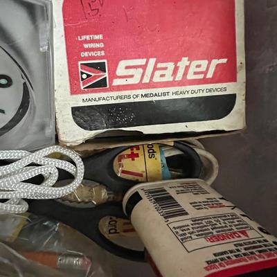 Small tote with Misc (no lid)