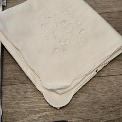 Placemats, Table Clothes, & Napkins
