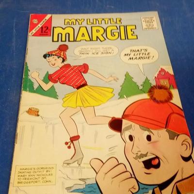 LOT 105 OLD COMIC BOOK