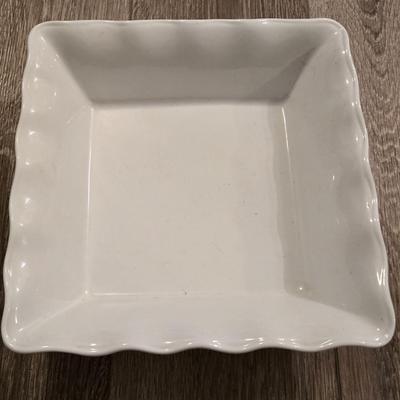 White Scalloped Edge Casserole or Cobbler Dish