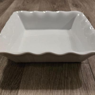 White Scalloped Edge Casserole or Cobbler Dish