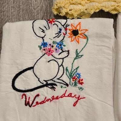 Vintage Mice Kitchen Linens