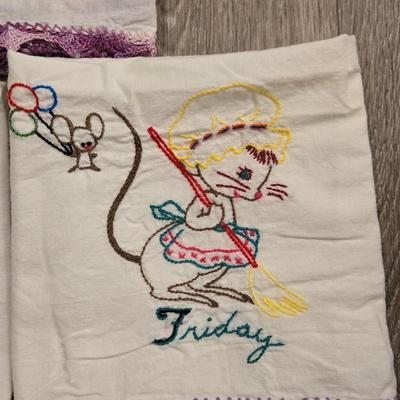 Vintage Mice Kitchen Linens
