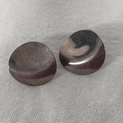 Eight Pairs of Pierced Earrings and Unique 925/750 Hinge Ring (BBC-BB)