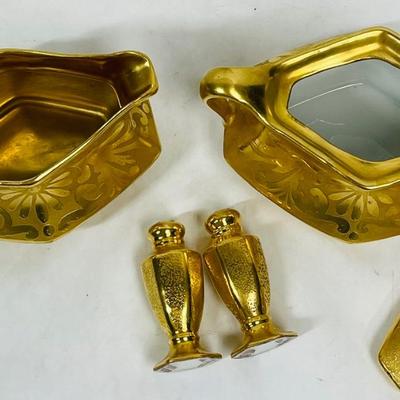Lot of Covered Sugar Bowl Creamer with Salt & Pepper Shakers 24K gold hand decorated made in Japan
