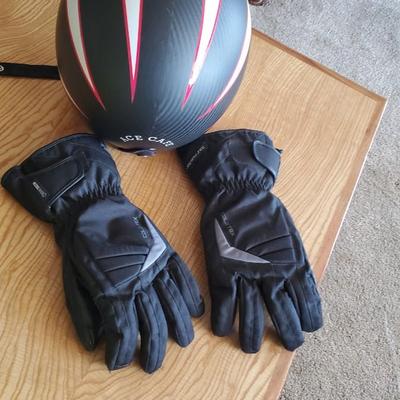 Bell motorcycle riding helmet siz XL DOT approved custom 500 carbon + riding gloves