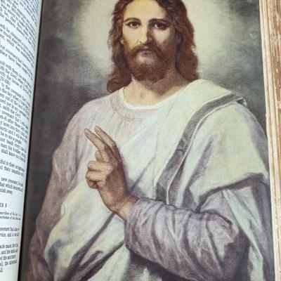 Vintage 1950 The Holy Bible Kings James Version with Illustrations by Celebrated Old Masters
