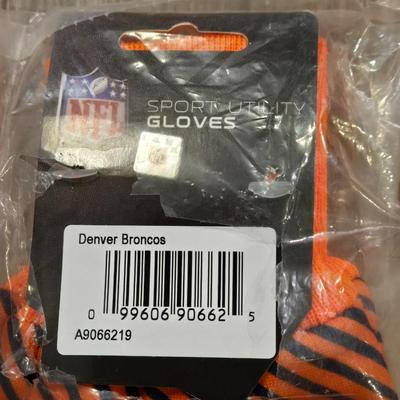 Broncos Sports Utility Gloves