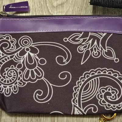 Lot of 7 Zipper Pouches
