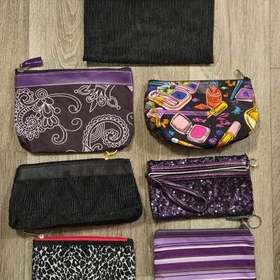 Lot of 7 Zipper Pouches