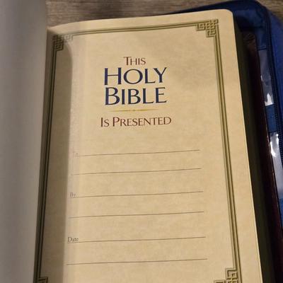 Holy Bible - King James Version with Carrying Case