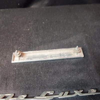 2 AUTO METAL EMBLEMS AND HONDA EMBLEM