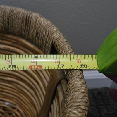 (3) Baskets