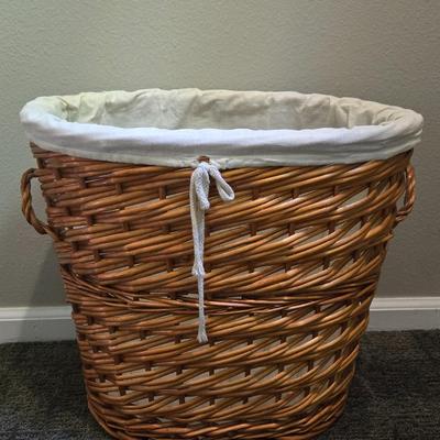 (2) Nesting Baskets