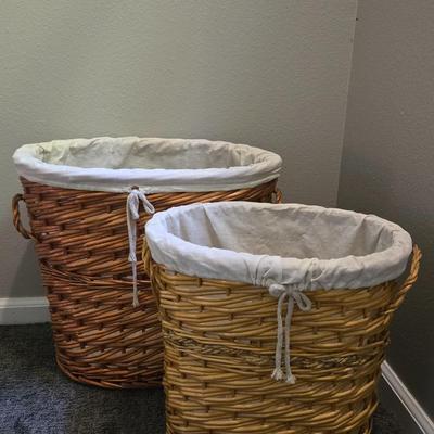 (2) Nesting Baskets