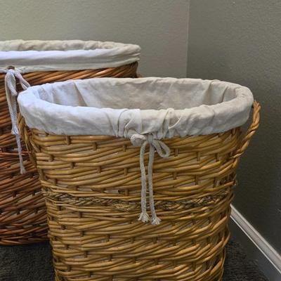 (2) Nesting Baskets
