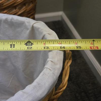 (2) Nesting Baskets