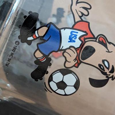 5 - Vintage 1994 USA Fifa World Cup Sports Football / Soccer Striker Stein / Mug