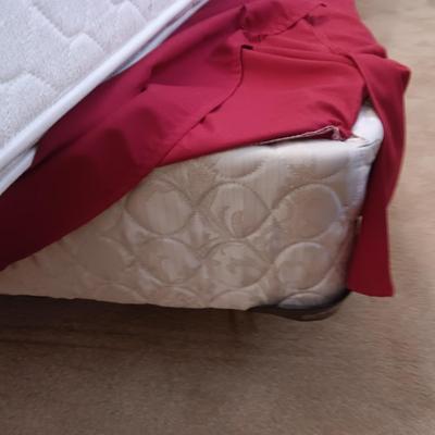 DOCTOR'S CHOICE CLEAN QUEEN SIZE BED WITH PILLOWTOP MATTRESS & IRON HEADBOARD