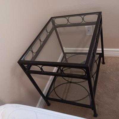 2 TIER IRON FRAME SIDE TABLE WITH GLASS TOP, SMALL LAMP AND SILK FLOWERS