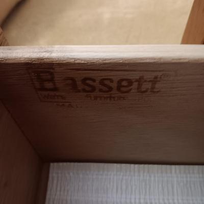 BASSETT FURNITURE 6 DRAWER DRESSER WITH MIRROR