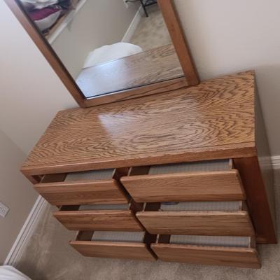 BASSETT FURNITURE 6 DRAWER DRESSER WITH MIRROR