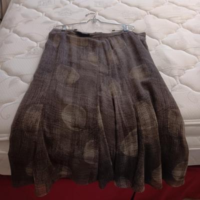 LADIES TALBOT SKIRTS AND CHICO'S SHIRTS