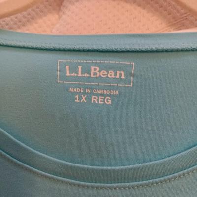 LADIES NAME BRAND PANTS AND SHIRTS