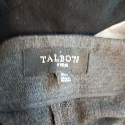 LADIES JEANS AND PANTS PLUS 2 BLOUSES