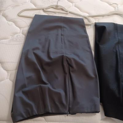 LADIES JEANS AND PANTS PLUS 2 BLOUSES