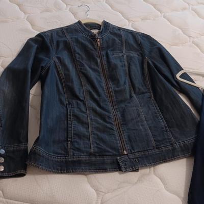 LADIES DENIM JACKET AND 2 PAIRS OF PANTS