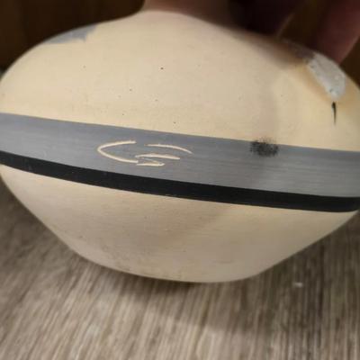 Gray Feather Vessel