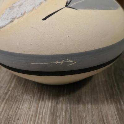 Gray Feather Vessel