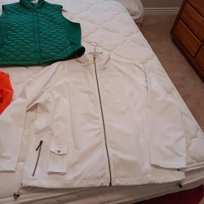 DENVER BRONCOS JERSEY (L), QUILTED VEST (XL) AND LIGHT JACKET (3X)