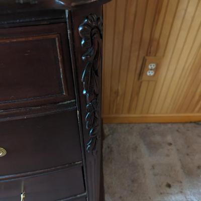 4 Drawer Dresser With Glass Top