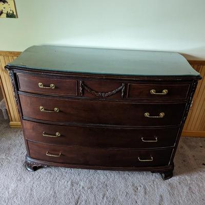 4 Drawer Dresser With Glass Top