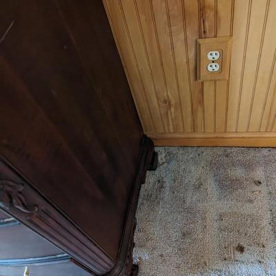 4 Drawer Dresser With Glass Top