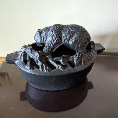 Black Bear John Wright Iron Bear Stove Top Steamer Humidifier