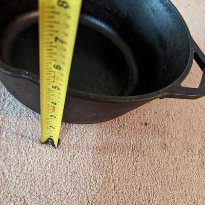 Lodge Cast Iron Serving Pot Dutch Oven with Dual Handles