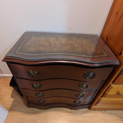 Leather Top 4 Drawer Dresser With Glass Top