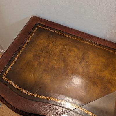 Leather Top 4 Drawer Dresser With Glass Top