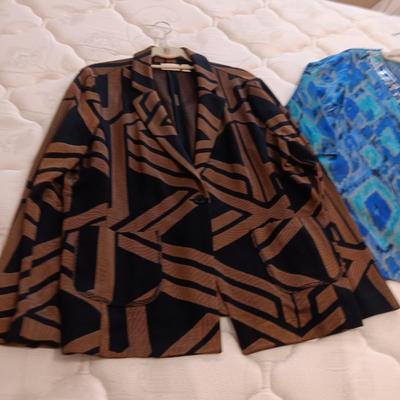 LADIES LIGHTWEIGHT JACKETS, SHIRTS AND A PAIR OF PANTS