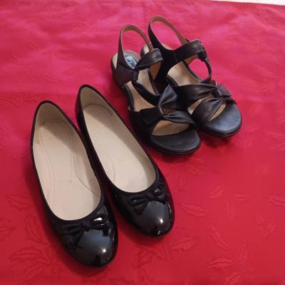 LIKE NEW LADIES CLARKS SOMERSET & ARTISAN SHOES
