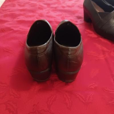 LADIES ECCO (38) & CLARKS EVERYDAY (7 1/2) SLIP ON SHOES