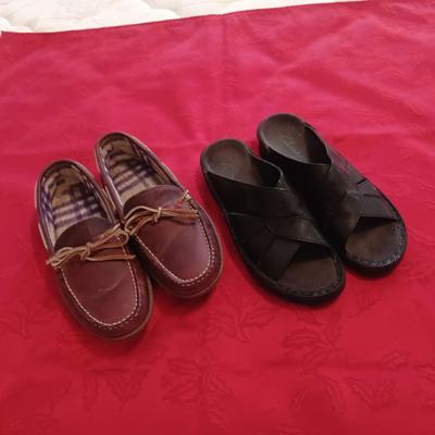 LADIES LL BEAN LEATHER SHOES (7) AND CLARKS LEATHER SANDALS (8M)